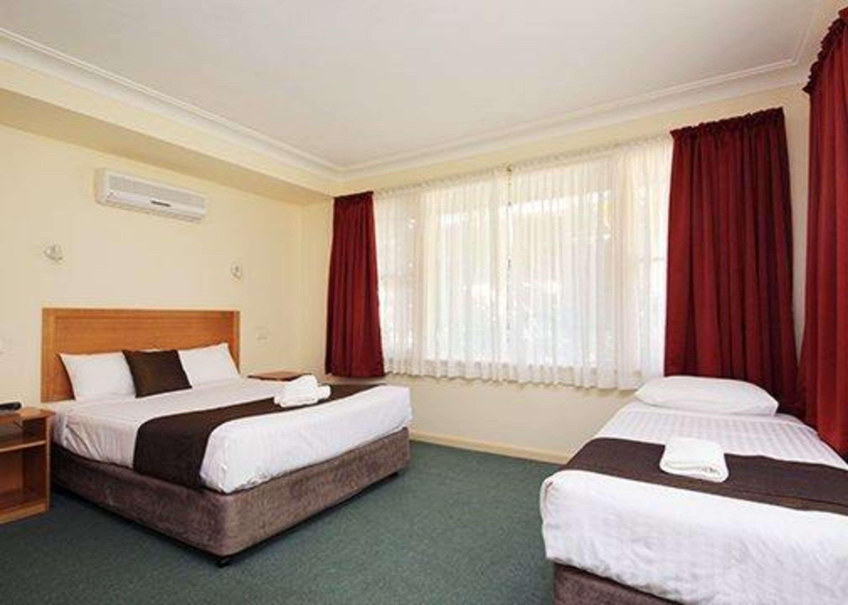 Quality Inn Grafton Exterior photo