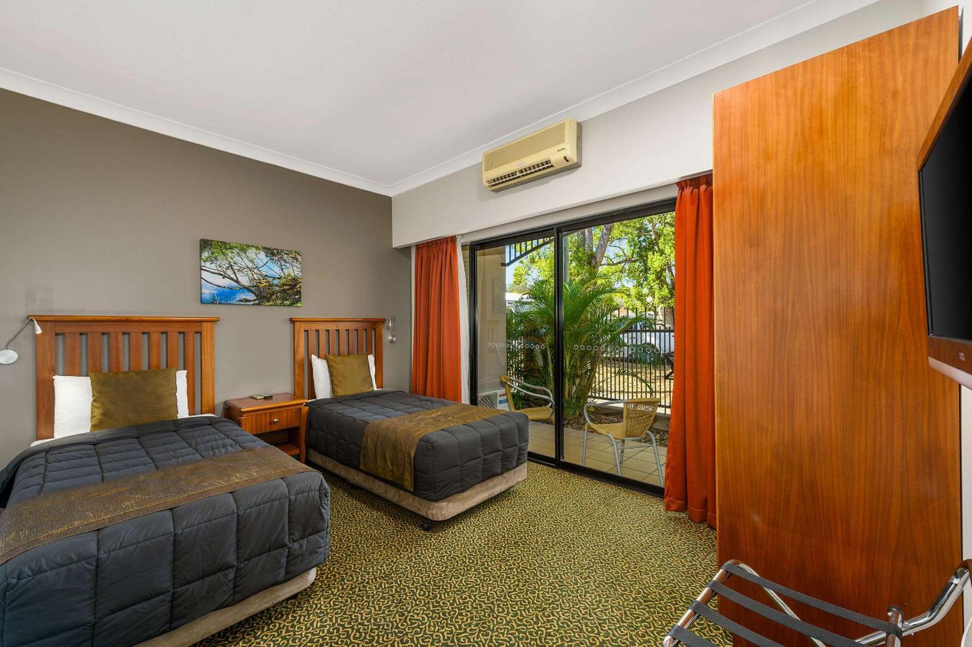 Quality Inn Grafton Exterior photo